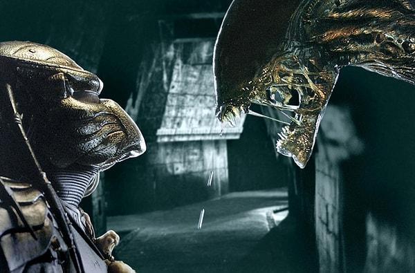 Alien: Romulus serinin yedinci filmi ancak "Alien Vs. Predator” gibi crossover filmler de dahil edildiğinde dokuzuncu sırada yer alıyor.