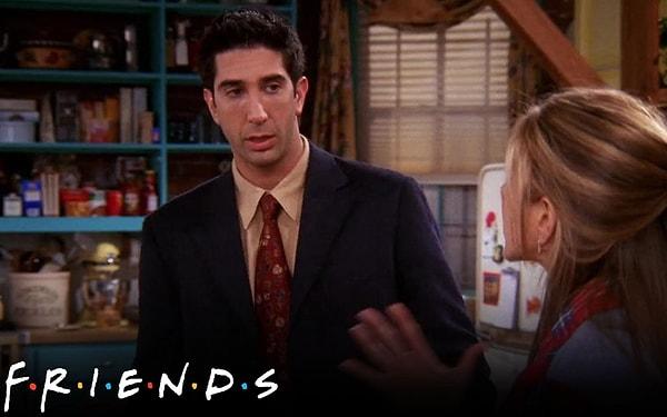 'Friends' dizisindeki 'Ross Geller' karakteriyle 7'den 70'e kalplerimizi fetheden David Schwimmer, başarılı oyunculuğuyla sevilen oyuncular arasında yer alıyor.