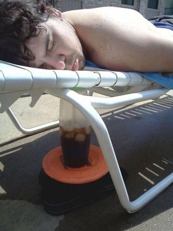 15. Yaz sıcağında buzlu kahveden ayrı düşmek olmaz...