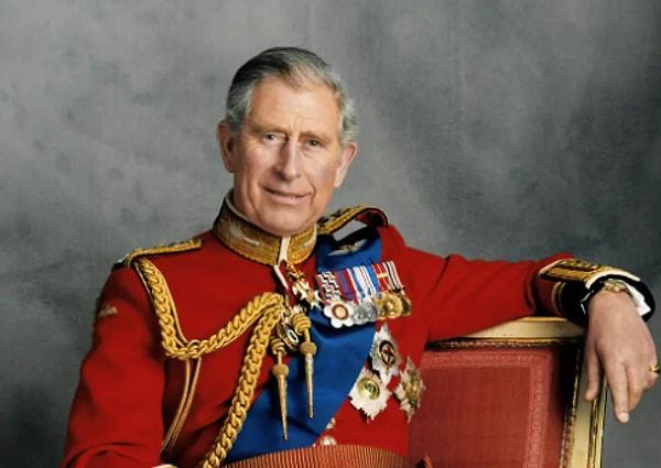 Ek bilgi olarak şunu da ekleyelim, Nolan yeni ünvanı 'şövalyeliği' Buckingham Sarayı'na gidip bizzat Kral Charles'dan alıcak.