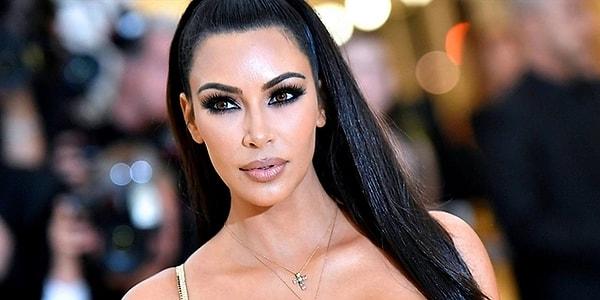 Skandallarıyla gündemden düşmeyen Kim Kardashian yine davalık oldu. Sayısız kez taklitleri yüzünden dava edilen isim bu sefer ofisindeki masa yüzünden mahkemelik oldu.