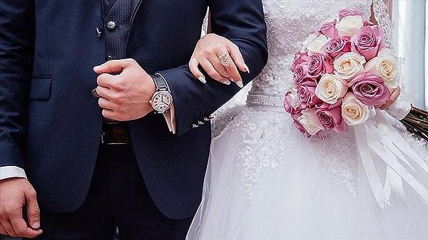 Dijital bir tanışma/flört platformu olan Bumble, onuncu yıl dönümünü kutlamak amacıyla Amerika Birleşik Devletleri'nde ikamet eden ve uygulama aracılığıyla tanışan çiftlere yönelik evlilik kampanyası başlattı. Kampanya kapsamında 50 çift için Las Vegas'ta her şey dahil düğün yapılacak.