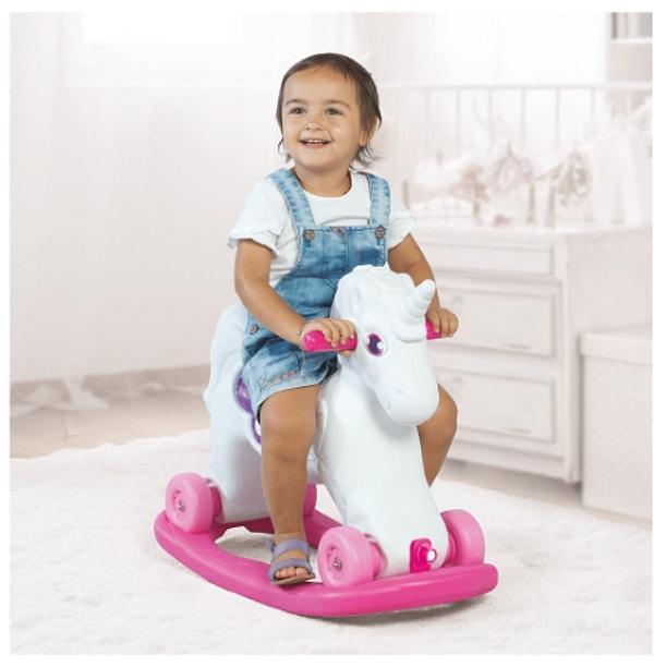 9. Unicorn, 2 yaş ve üzeri çocukların hayal dünyalarını genişletecek bir oyuncak.