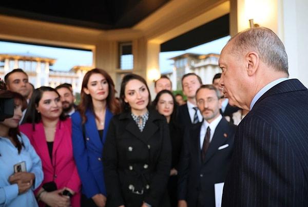 Erdoğan soruya 'CHP’nin Genel Başkanı Sayın Özel’e kapımız açık. Ele alacağımız konu başlıklarımız çok, ziyarete geldikleri anda oturur konuşuruz' yanıtını verdi.