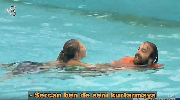 Havuz oyununda yorulan Aleyna'yı "kurtarmak" için havuza atlayan Sercan'ın bu nezaketi takım arkadaşlarının da radarına takılırken, o anlar sosyal medyada viral oldu.
