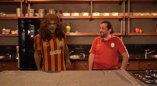 Dünyanın ilk dijital taraftarı olarak adını duyuran Galatasaray'ın Leo, "Aslanlar Gibi Muhabbet" programının üçüncü bölümünde Türkiye'nin ünlü şeflerinden Masterchef jüri üyesi Mehmet Yalçınkaya'yı konuk etti.