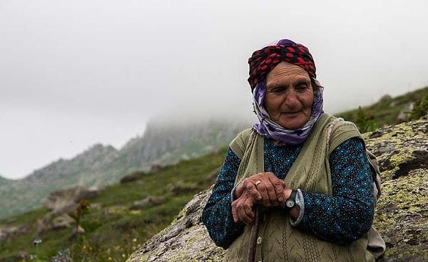 Doğu Karadeniz Bölgesi'nde özellikle Trabzon'un Tonya, Çaykara, Dernekpazarı, Maçka, Of, Sürmene, Köprübaşı gibi ilçelerinin köylerinde konuşulan kadim bir dil var: Romeika.