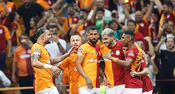Süper Lig'de 90 puanla zirvede yer alan, en yakın takipçisi Fenerbahçe'ye 4 puan fark atan Galatasaray, şampiyonluk yolunda Adana Demirspor deplasmanına çıkıyor.