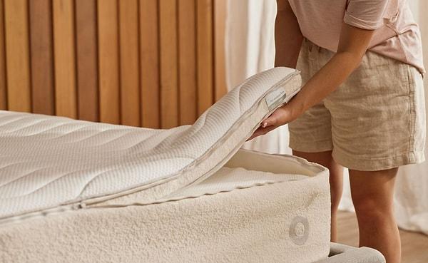8. Düzensiz aşınmayı önlemek ve yatağınızın ömrünü uzatmak için yatak süngerinizi ayda bir ters çevirin.