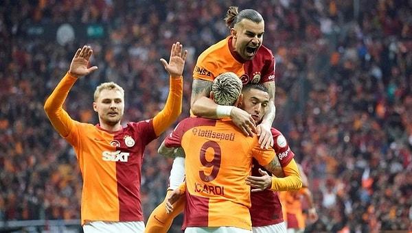 Dün oynanan maçta Adana Demirspor’u 3-0 mağlup eden Galatasaray, maç fazlasıyla en yakın takipçisi Fenerbahçe ile olan puan farkını 7’ye çıkardı.