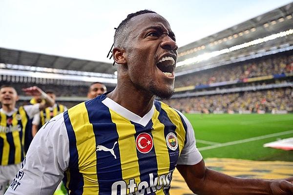 Süper Lig'in 34. haftası derbiye sahne oldu. Fenerbahçe, Kadıköy'de Beşiktaş'ı konuk etti.