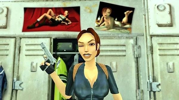 Oyundaki gülümseten göndermelerden biri de görseldeki Lara Croft posterleriydi.