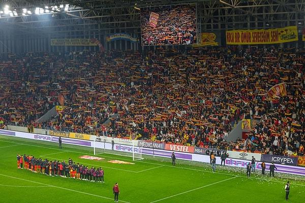 İki sezon önce Süper Lig'e veda eden İzmir temsilcisi Göztepe, ligin 32. haftasında Gençlerbirliği'ni konuk etti.