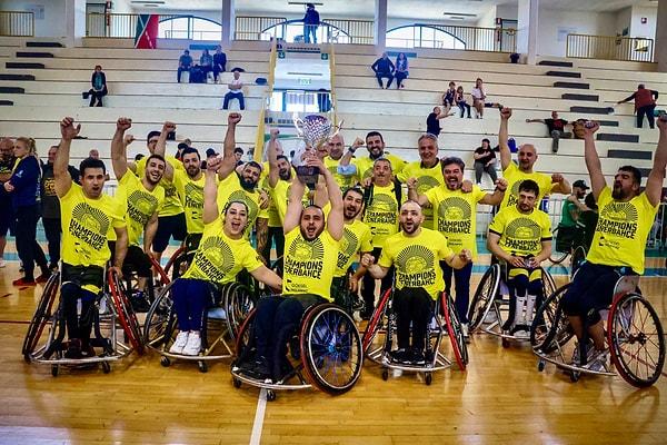 Temsilcimiz, Tekerlekli Sandalye Basketbol Avrupa Kupası 3 ve 2'nin ardından 1'de de şampiyonluk ipini göğüsledi.