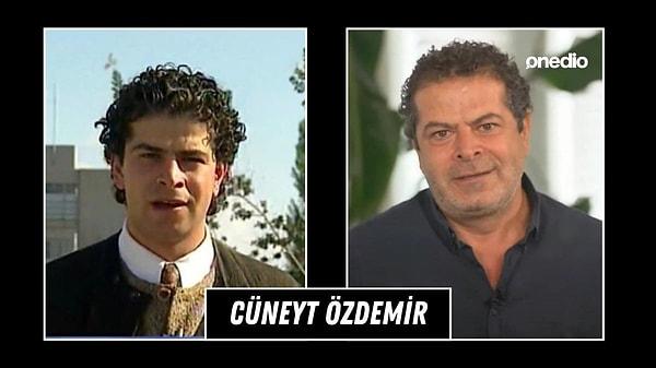 90'lı yıllardan beri gazetecilik yapan Cüneyt Özdemir, 32. Gün programı ile ekranlarda boy göstermeye başladı ve bugün YouTube'da en çok izlenen gazetecilerden biri olmaya devam ediyor. Cüneyt Özdemir, 54 yaşında.