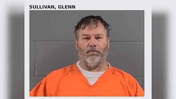 Amerika'da 54 yaşındaki Glenn Sullivan, 14 yaşında bir çocuğu istismar etti. Sulllivan, 50 yıl hapis cezasının yanı sıra hadım cezasına da çarptırıldı.