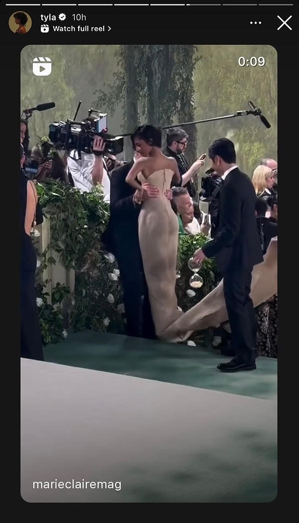 Tyla, Met Gala'da kucaklarda taşındı.