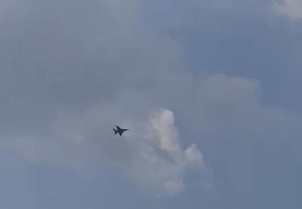 Osmaniye’nin Düziçi ilçesinde yaşanan ilginç olay, 1 Haziran Türk Hava Kuvvetleri Kuruluş Günü hazırlıkları münasebetiyle prova yapan F-16 uçağının alçak uçuşta çıkardığı yüksek ses nedeniyle meydana geldi.