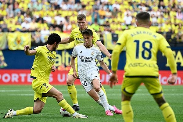 Real Madrid, ligin 37. haftasında Villarreal'e konuk olmuştu. Eflatun-beyazlılar, sahadan 4-4'lük beraberlikle ayrılmıştı.