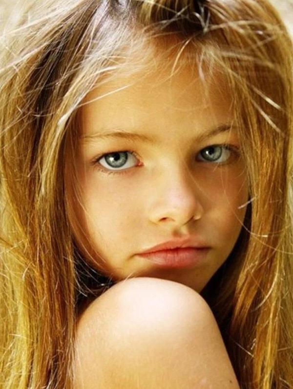 2007 yılında 'Dünyanın En Güzel Kızı' ünvanını alan model, geçtiğimiz günlerde Cannes Film Festivali'nde görüntülendi.