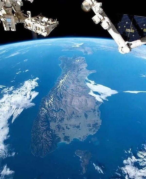 5. Yeni Zelanda uzaydan böyle gözüküyor.