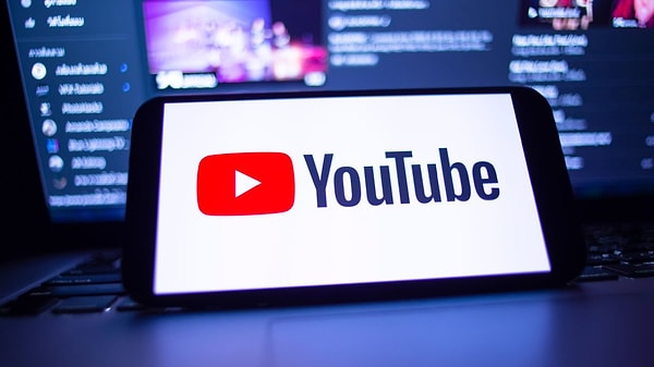 Son olarak, platform içinde kullanıcıları reklam engelleyicileri devre dışı bırakmalarını konusunda uyaran mesajlar yayınlayan şirket, yakında Adblock kullanıcılarının video izlemesine olanak tanımayacak.