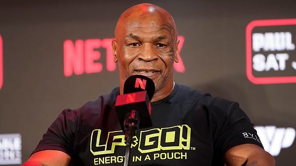 Tyson'ın menajeri New York Post'a yaptığı açıklamada "Neyse ki Bay Tyson gayet iyi. İnişten 30 dakika önce ülser nedeniyle midesi bulandı ve başı döndü" ifadelerini kullandı.