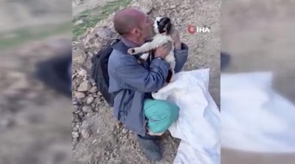 Erzurumlu fenomen çobanın, yavru keçilerini, bebek gibi sevdiği anlar sosyal medyada beğeni topladı.