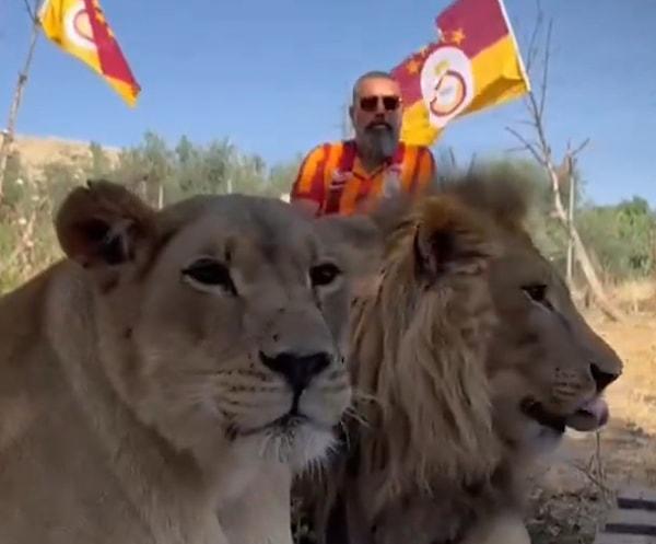 Videoda önce takıma ve taraftarlara teşekkür eden adam, daha sonrasında Galatasaray'ın sahasına aslanlarıyla beraber gitmek istediğini dile getirdi.