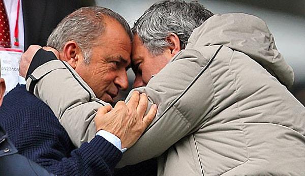 İkili arasında yapılan telefon konuşmasında Mourinho'nun Fatih Terim'e Fenerbahçe'yi sorduğu, Terim'in ise "Hiç düşünmeden git" yanıtını verdiği belirtiliyor.
