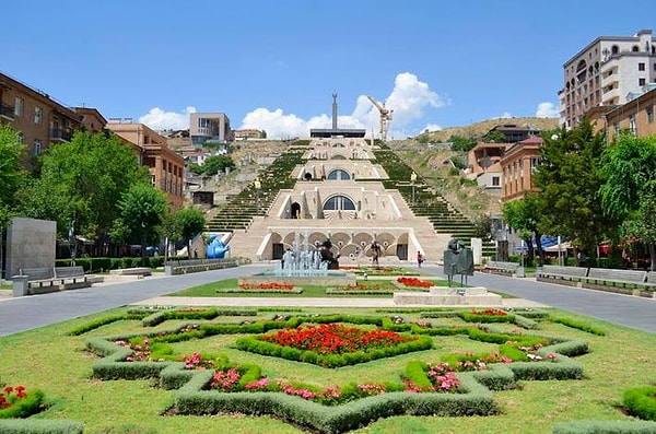 13. Yerevan hangi ülkenin başkentidir?