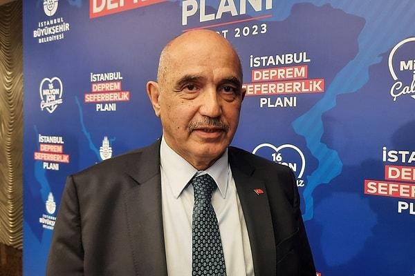 Acun Ilıcalı’nın amcası AK Parti eski milletvekili Mustafa Ilıcalı da topa girerek Aziz Yıldırım’ı eleştirdi.