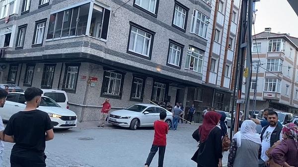 Olay, saat 17.30 sıralarında Esenyurt Mehmet Akif Ersoy Mahallesi 1826. Sokak'ta meydana geldi.