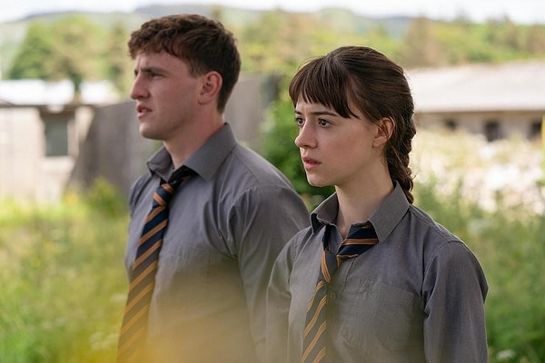 The series, depicting the complex romance between Marianne and Connell from high school to college, captivated audiences worldwide with its 12-episode first season in 2020.