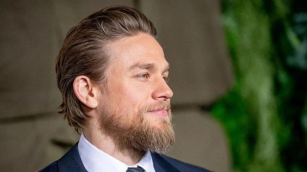 In the series, described as a crime underworld, Hunnam will play the character Leo.