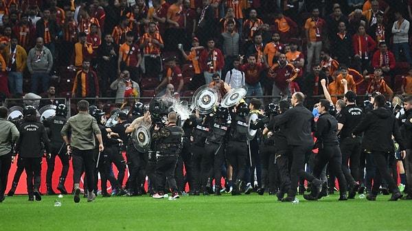 ‘’Fenerbahçe ve Galatasaraylılar birbirlerine kafalarını kıracak hiddet duyabiliyor’’