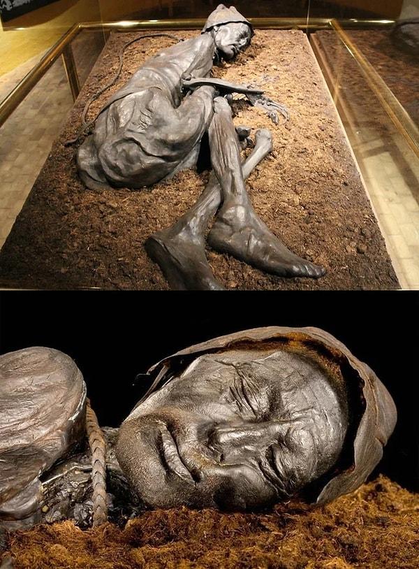 6. "Tollund adamı" Danimarka'daki Bjældskovdal'da bulunan 2400 yıllık bir bataklık cesedidir ve Demir Çağı'ndan kalma bir insan kurbanıdır.