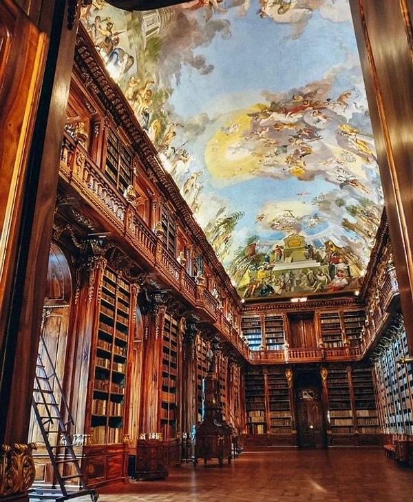 12. Strahov Manastırı Kütüphanesi (Çek Cumhuriyeti)