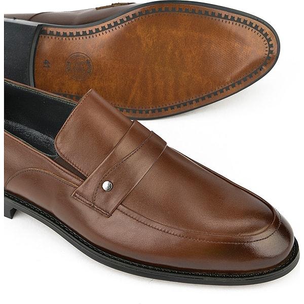 11. Hakiki deri klasik model çok şık bir erkek ayakkabı modeli.