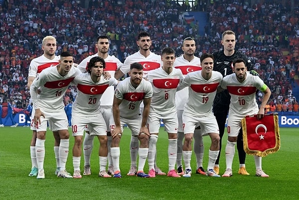 İngiltere merkezli The Guardian gazetesi, "Euro 2024 sonrasında değerini artıran futbolcular" başlığıyla duyurduğu haberde Fenerbahçeli Ferdi Kadıoğlu ve Barış Alper Yılmaz'a da yer verdi.