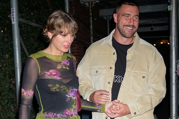 İş hayatının yanı sıra aşk hayatı da şu sıralar gayet yolunda Taylor Swift'in. Kendisi Amerikan futbolu oyuncusu Travis Kelce ile birlikte bir süredir.