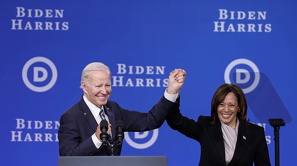 İlerleyen yaşı ve sağlık sorunlarıyla nedeniyle kameraların karşısında sık sık zor anlar yaşayan Biden’ın, adaylıktan çekilip yerine Kamala Harris’in geçebileceği iddia ediliyordu.