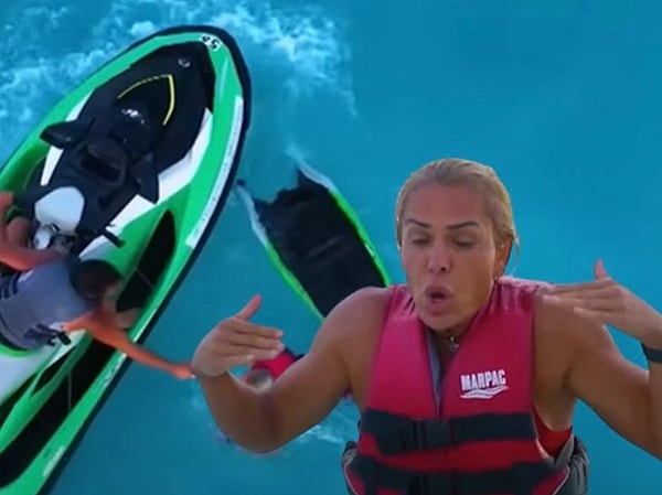 Survivor All Star'da Yunus Emre'nin jet skiyle Nagihan'ı az kalsın ezdiği anlar hala dün gibi aklımıza olurken, eski Survivor'lardan Tuğba Özay, Yunus Emre'ye gönderme dolu bir paylaşım yaptı.