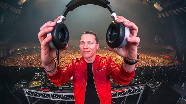 5. Tiesto - 8 Ağustos