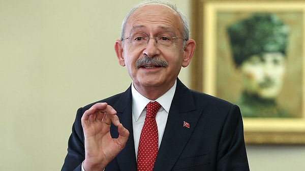 Özgür Özel, Kemal Kılıçdaroğlu’nun “Saray ile tokalaşmam” açıklamasını da es geçmedi.