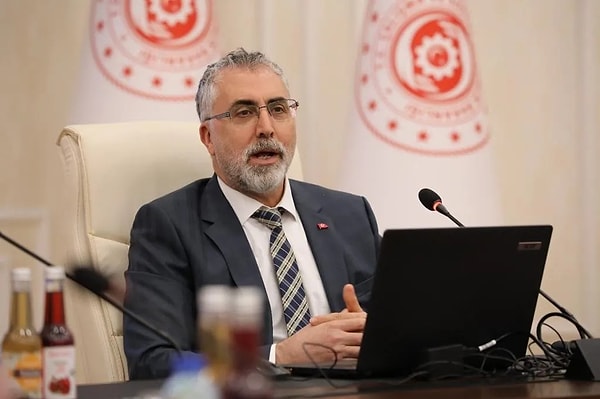 “Belediyelerin prim borçları artmış durumda ve her geçen gün de bu borçlar büyümekte. Bu noktada yapılması gereken neyse, usulüne uygun şekilde duruma müdahale edilmesi gerekiyor. SGK'ye olan prim borçlarının bir an önce tahsil edilmesi gerekiyor.”