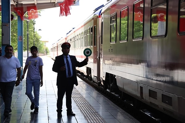 Konuya ilişkin açıklamada bulunan DTSO Başkanı Mehmet Kaya, Times Dergisi'nin ‘Dünyada Gezilebilecek 100 Yer' arasına Diyarbakır'ı koymasının kentin turizmine olumlu katkı sağlanacağını söyledi.