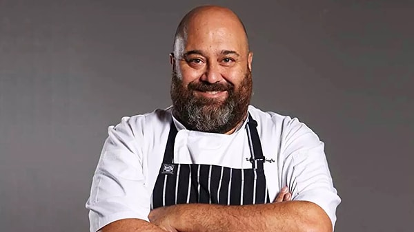 MasterChef Türkiye'de 7 sezondur jüri olan Somer Şef'i artık hepimiz evlerimizi şefi olarak benimsedik.