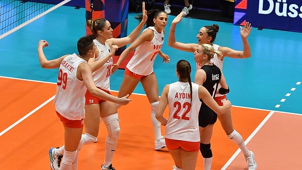 Mayıs - haziran aylarında gerçekleştirilen Milletler Ligi'nde sakatlıklarla boğuşan A Milli Kadın Voleybol Takımımız, Olimpiyat Oyunları'nda da aynı sıkıntıyla karşı karşıya kaldı.