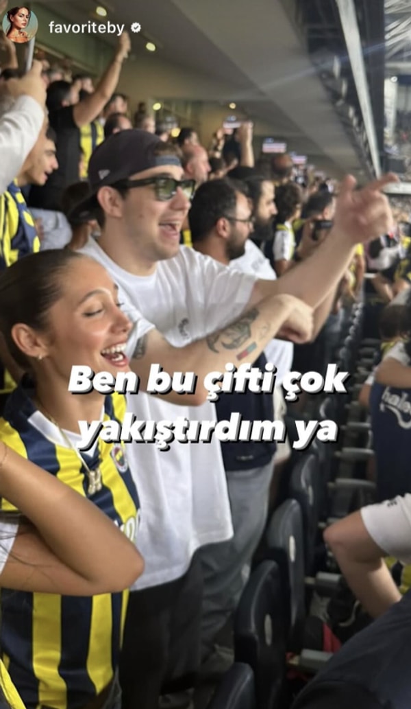 Sürpriz aşklarıyla herkesi şaşkına çeviren Berkcan Güven ve Hailey Eylül Sani bu sefer de geçtiğimiz akşam oynan Fenerbahçe-Lugano maçını izlemek için gittikleri tribünde görüntülendi.